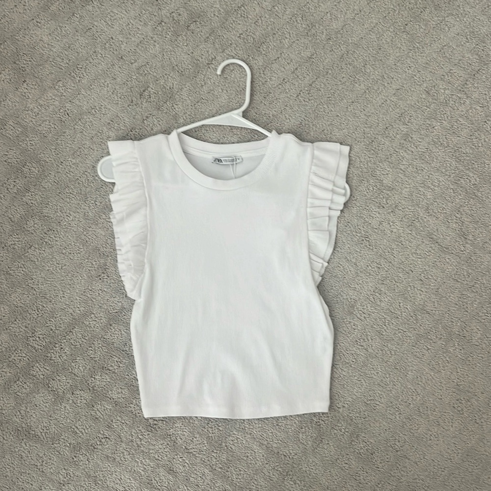 White Zara Top, never worn, without tags, and stain free!